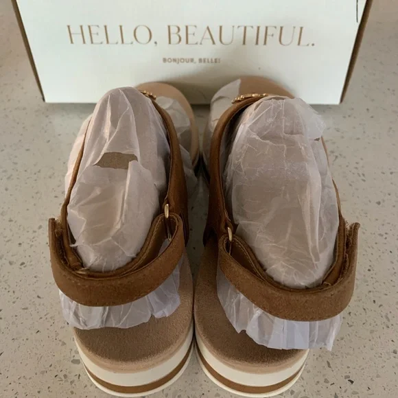 Lifestride Women’s Zeeta Thong Sandals - Picture 4 of 8